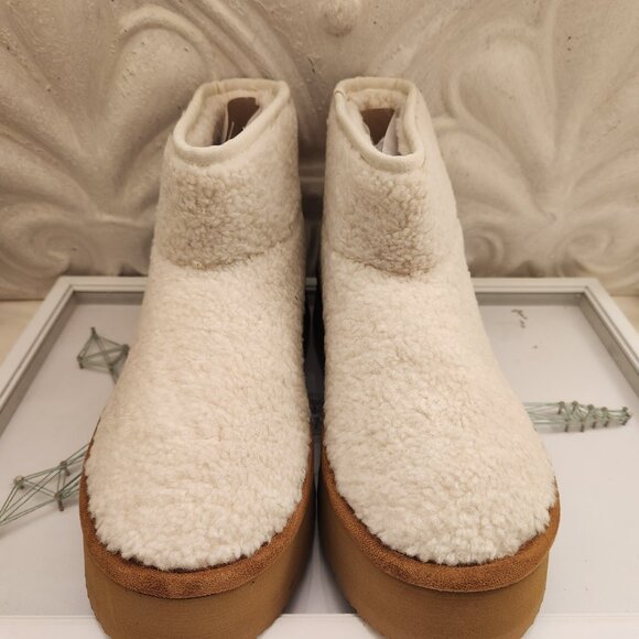 Steve Madden Crue-F Natural Sherling Boots. NIB. Size 9.5 - Picture 6 of 11